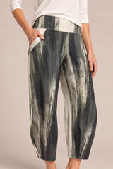 Narrow Lantern Pant Print