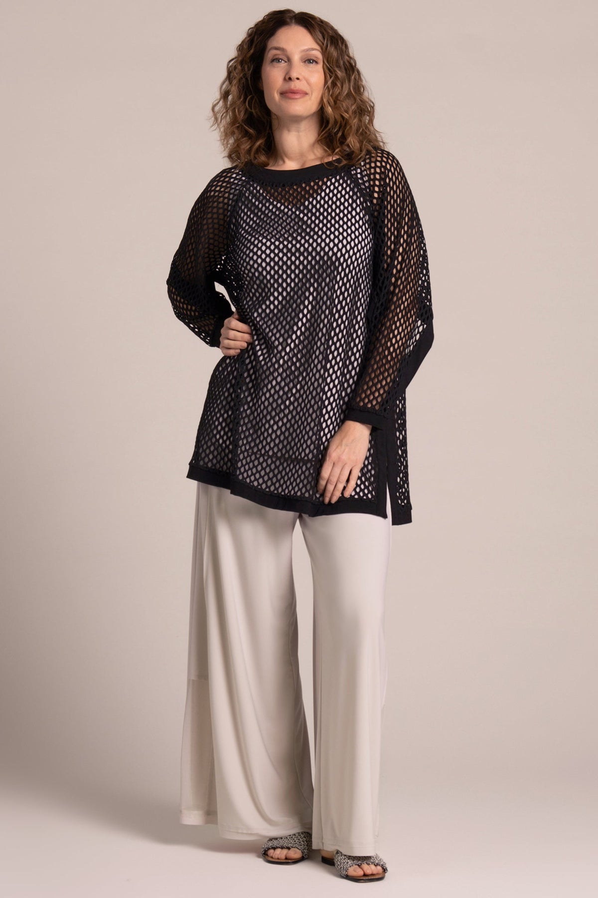 Honeycomb Raglan Pullover | Black
