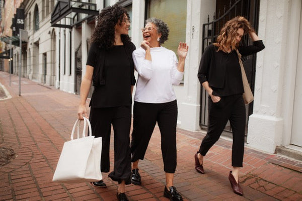 Travel Light: Sympli’s Best Wrinkle-Free Travel Clothes for Every Journey