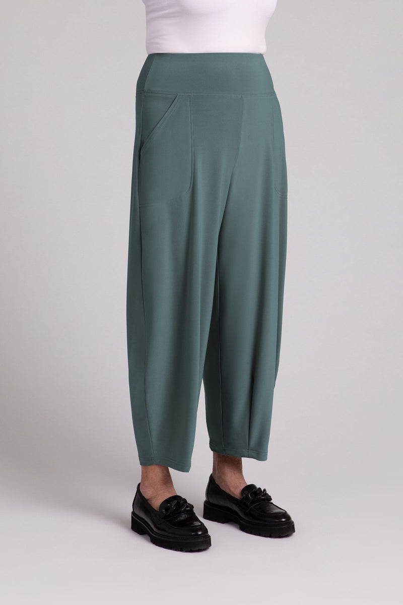 Narrow Lantern Pant Plus