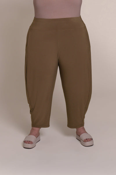 Narrow Barrel Pant Plus