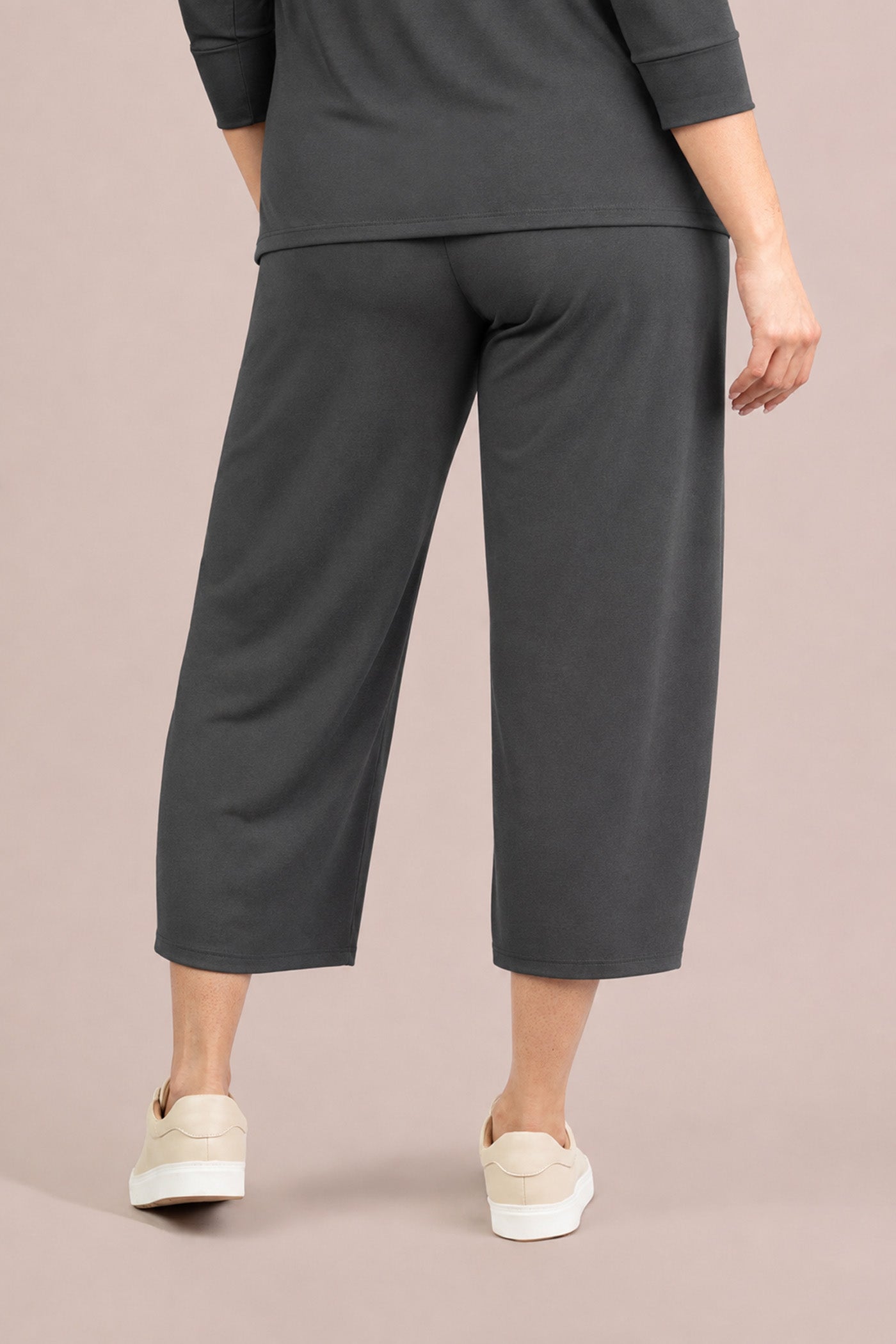 Narrow Lantern Pant
