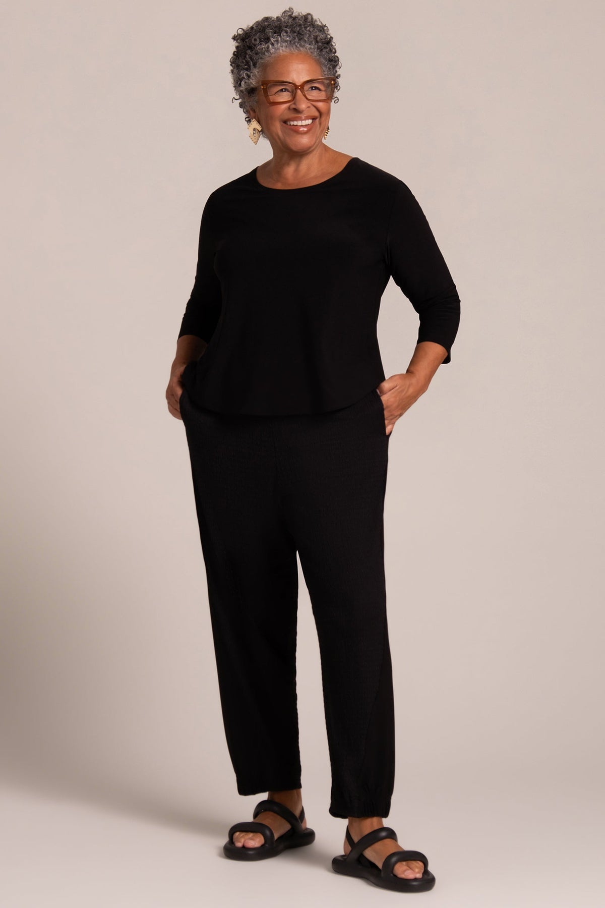 Black-12 | essentials