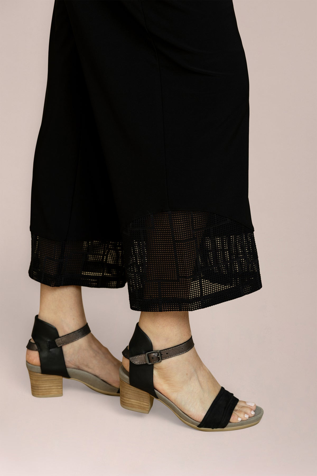 Honeycomb Mesh Mix Shadow Pant