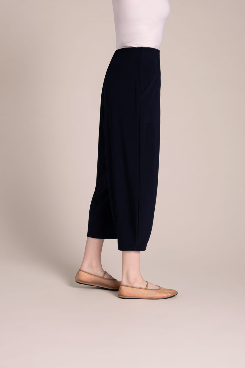 Narrow Lantern Pant