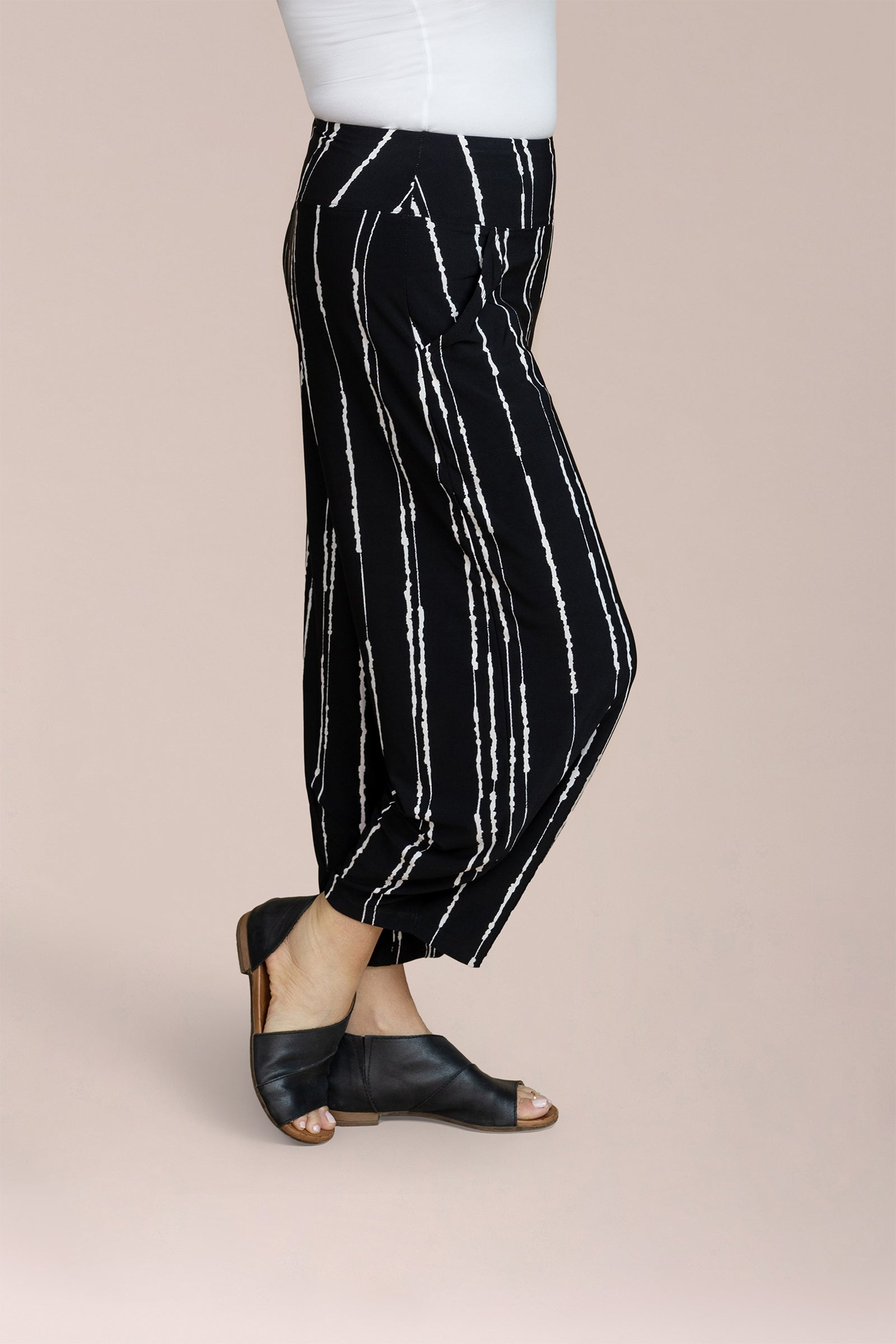Narrow Lantern Pant Print
