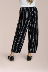 Narrow Lantern Pant Print