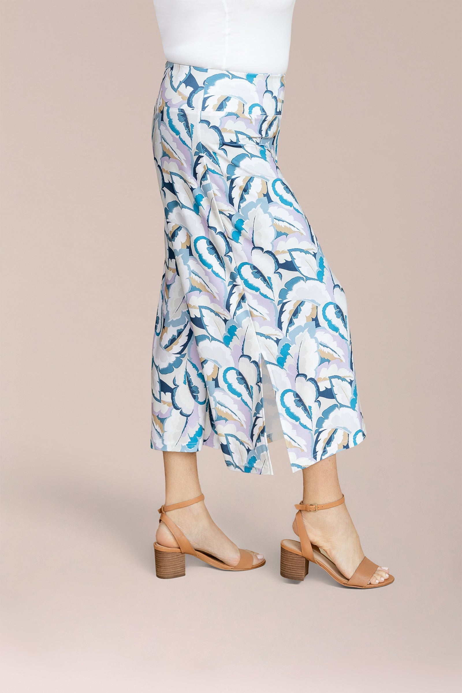 Side Slit Wide Capri