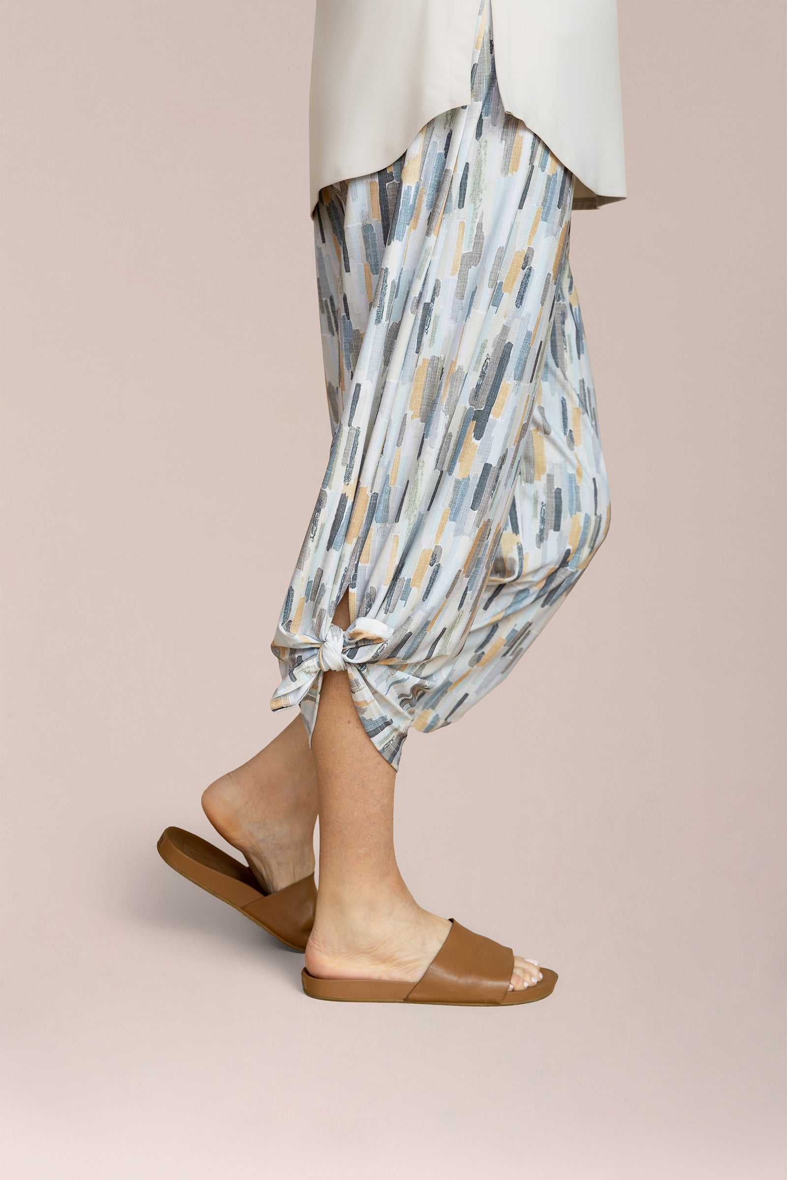 Side Slit Wide Capri