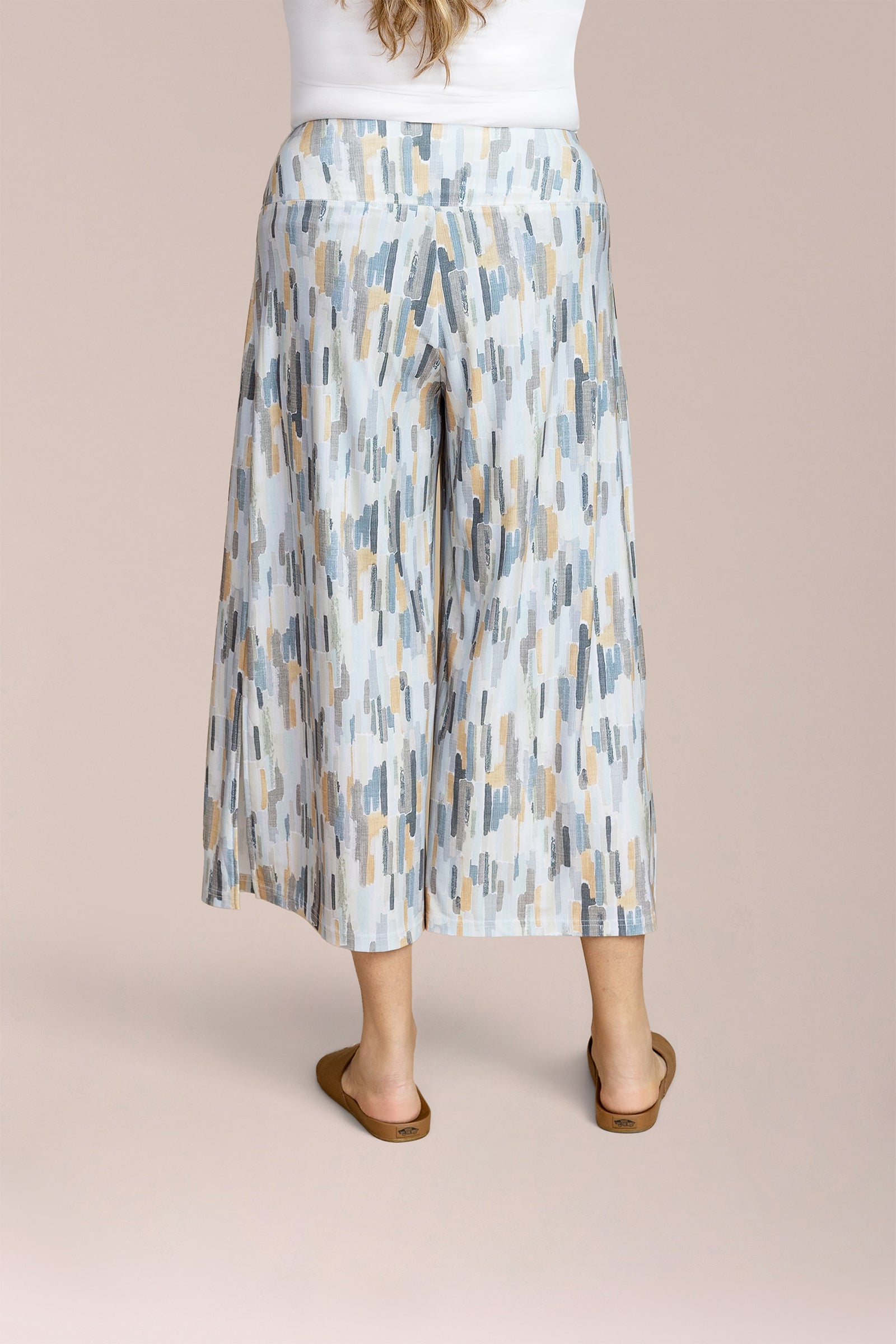 Side Slit Wide Capri