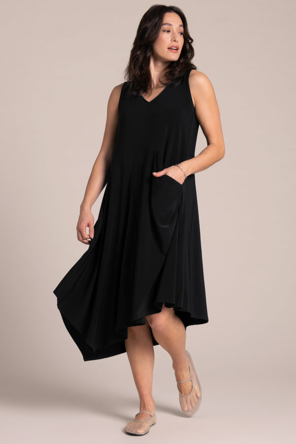 Sleeveless Slant Pocket Dress | Black