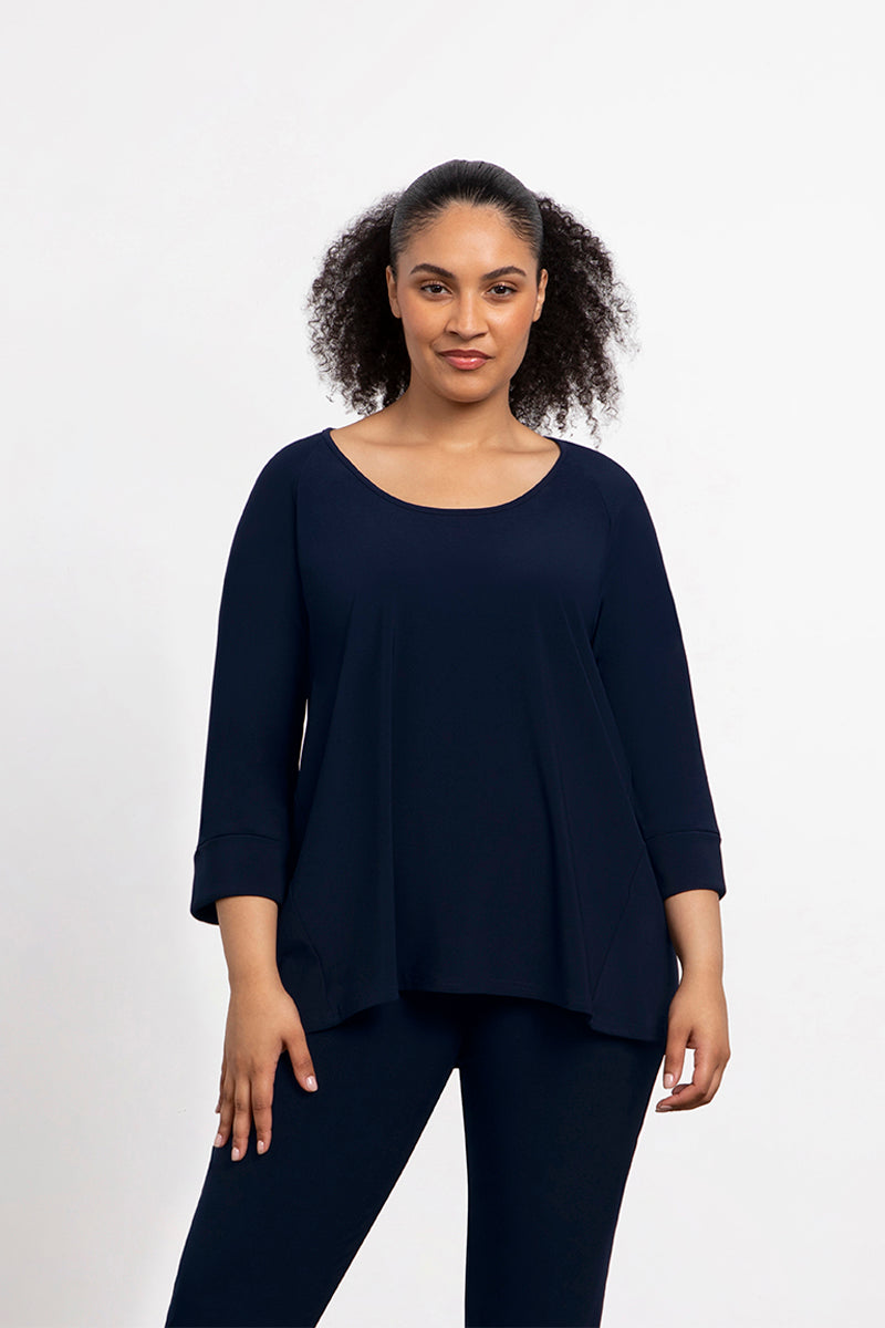 Angle Seam Raglan Top